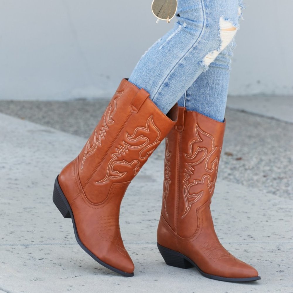 Fortune Dynamic Countryside Lane Mid-Calf Embroidered Cowboy Boots
